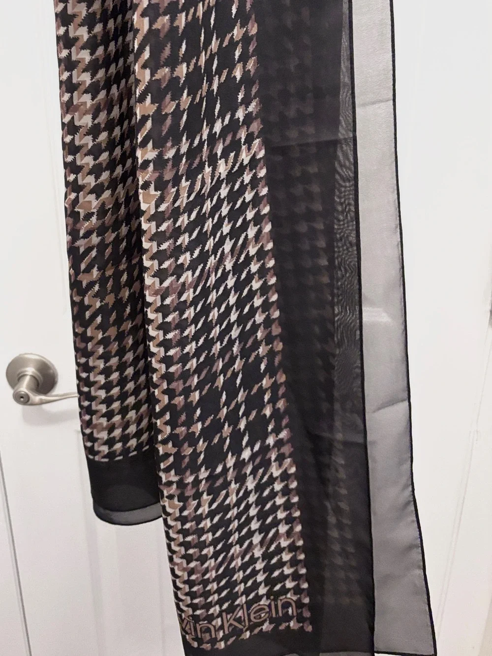 Calvin Klein elegant houndstooth